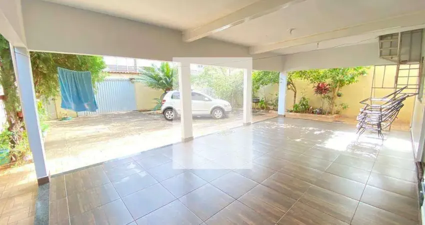 Casa com 5 quartos à venda na Rua Waldyr Luiz Costa, Parque Trindade, Aparecida de Goiânia