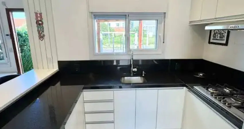 Casa com 2 quartos à venda na rua tapes, 38, Remanso, Xangri-Lá