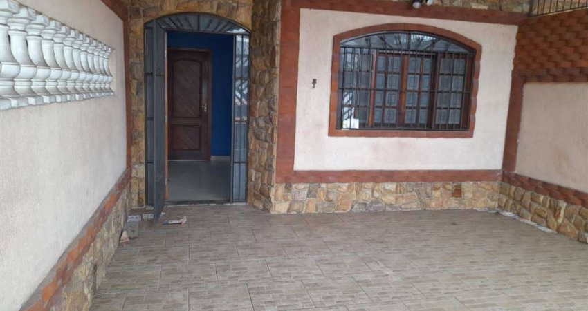 CASA OCIAN ZONA 1 COM 3 DORMITORIOS E 2 SUITES