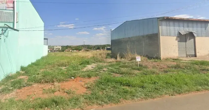 Lote 100% plano em Avenida Dupla em Goiânia.