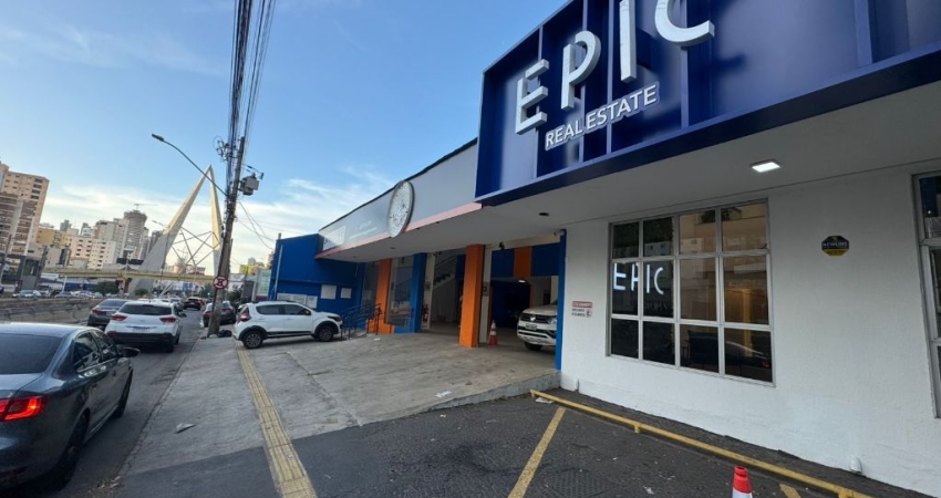 Imóvel Comercial na Avenida 85 com excelente fluxo de carros e pedestres.