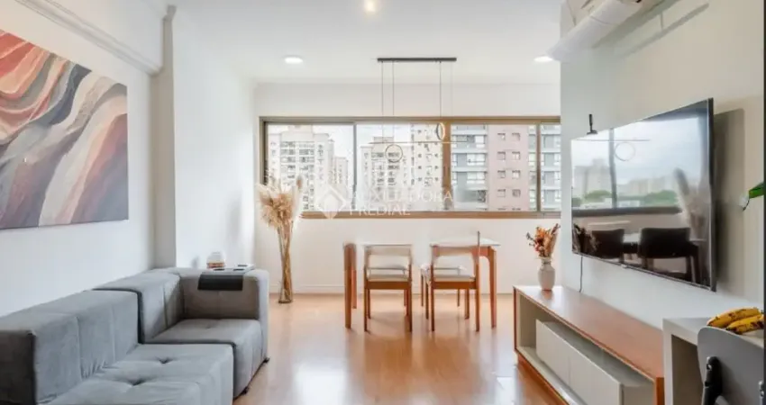 Excelente apartamento com 2 quartos, 1 suíte  decorado por arquiteto!