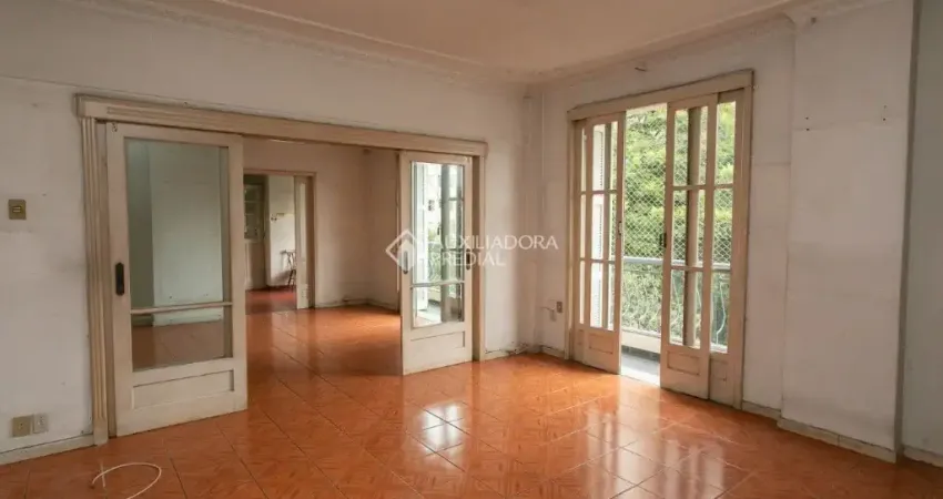 Ótimo apartamento original no centro Histórico de 3 dormitórios, andar al