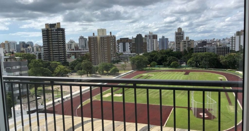 Apartamento Duplex 2 dormitórios (1 suíte), à venda no bairro Menino Deus, Porto Alegre