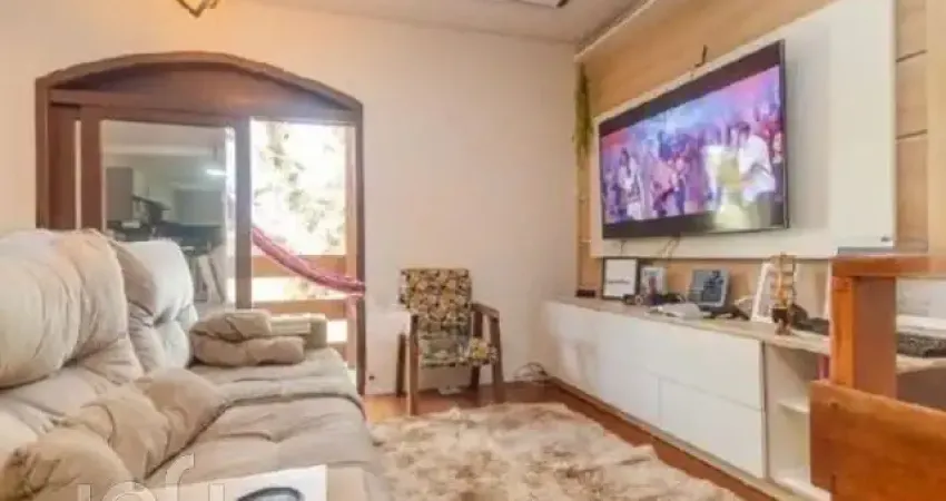 Casa à venda em Partenon com 160 m², 3 quartos, 2 vagas