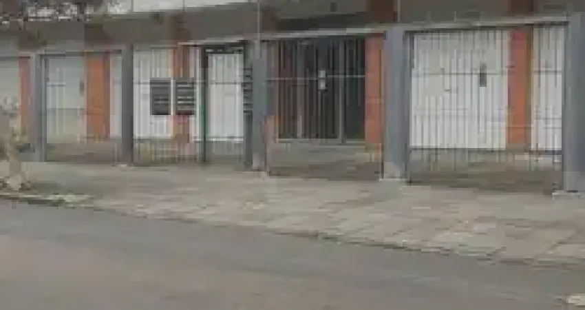 Ótimo apartamento para investimento, na frente de supermercado, Apartamento  com 2 dormitórios, banheiro social, living 2 ambientes, ampla cozinha  e área de serviço separada