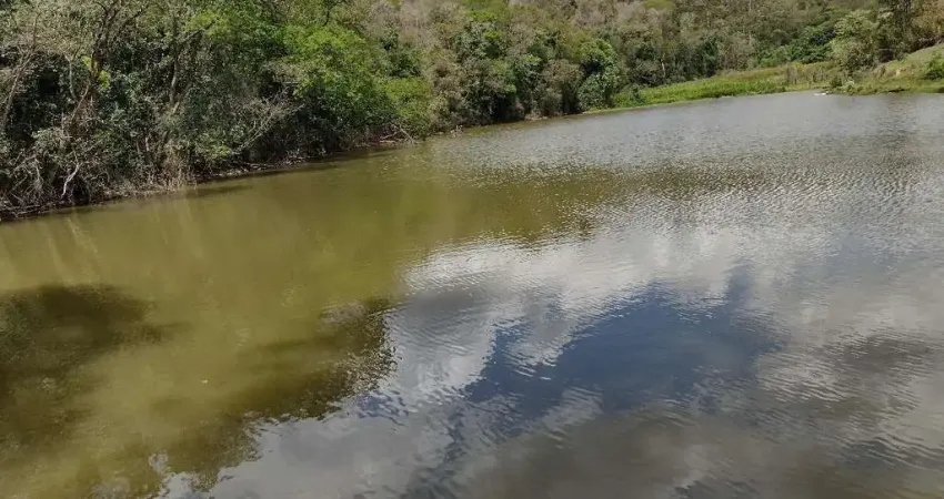 sítio a venda casa com 4 suítes 163.000m&#178; lago com peixe R$ 3.600.000,00