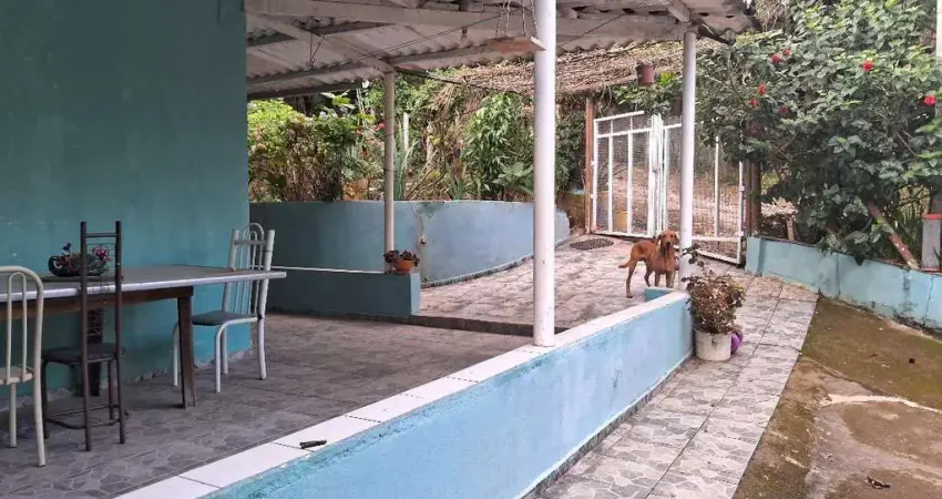 Chácara com piscina e boa localização