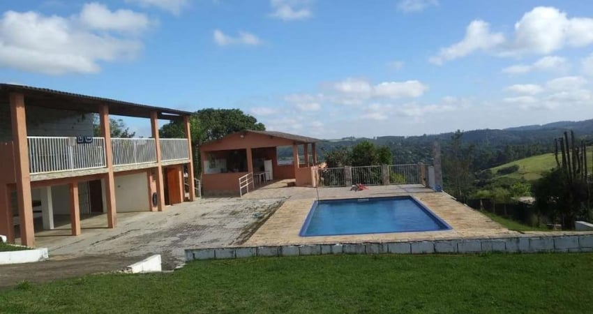 Chácara a venda 5 quartos sendo 1 suíte 2.000 m&#178; R$ 680.000, mobiliada, com escritura