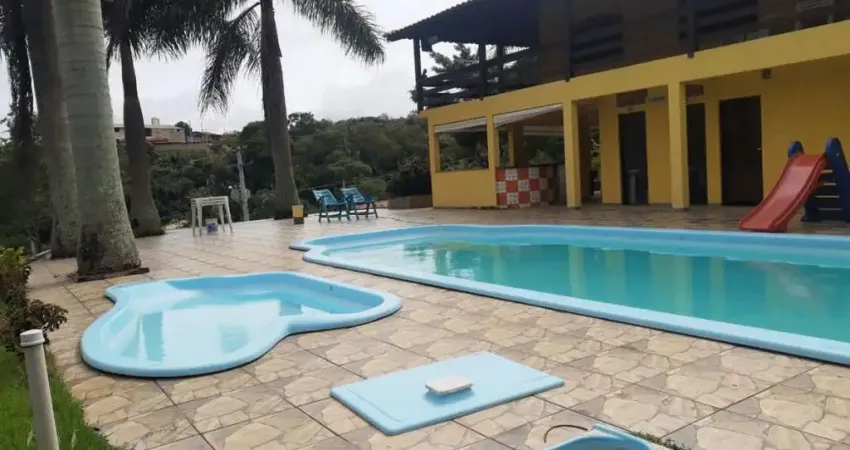 chácara a venda em condomímio 5 quartos sendo 1 suite 2.400 m&#178; R$ 1.300.000