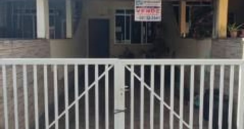 Vendo excelente casa duplex em campo grande em frente ao colégio Califórnia!
