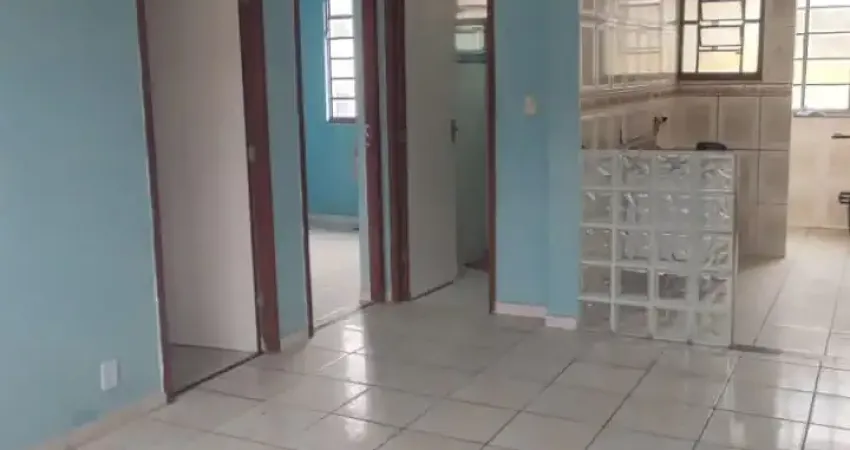 Vendo casa em condomínio na rua das amoreiras em cosmos!