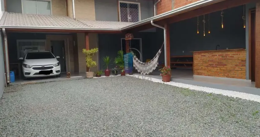 Excelente Casa no bairro Espinheiros