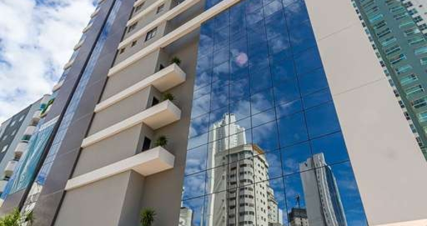Apartamento à venda no bairro Pioneiros - Balneário Camboriú/SC