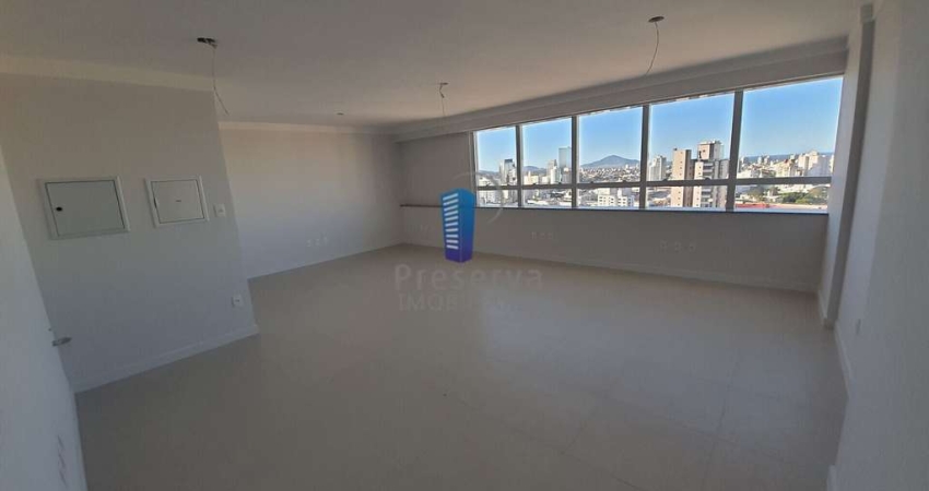 Sala Comercial no Centro de Itajaí - Oportunidade Única!