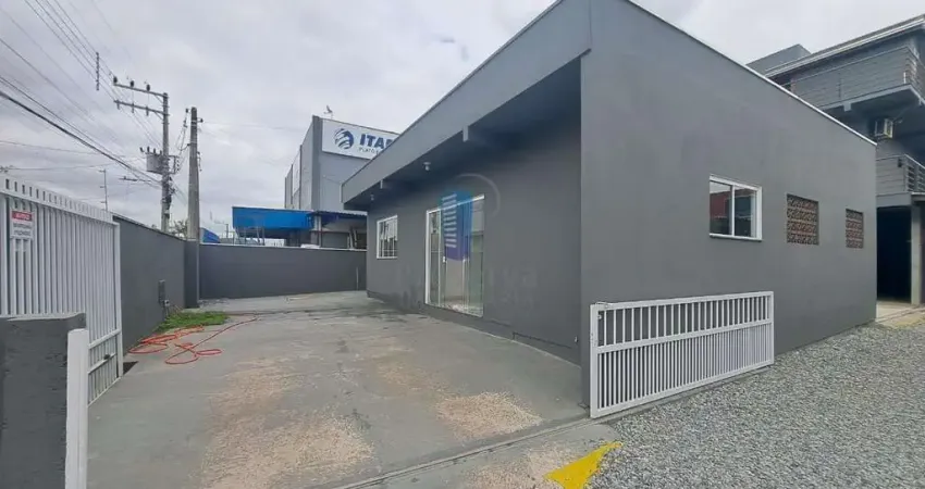 Casa com 2 quartos para alugar na Rua Margarida Dalçoquio Bittencourt, Salseiros, Itajaí