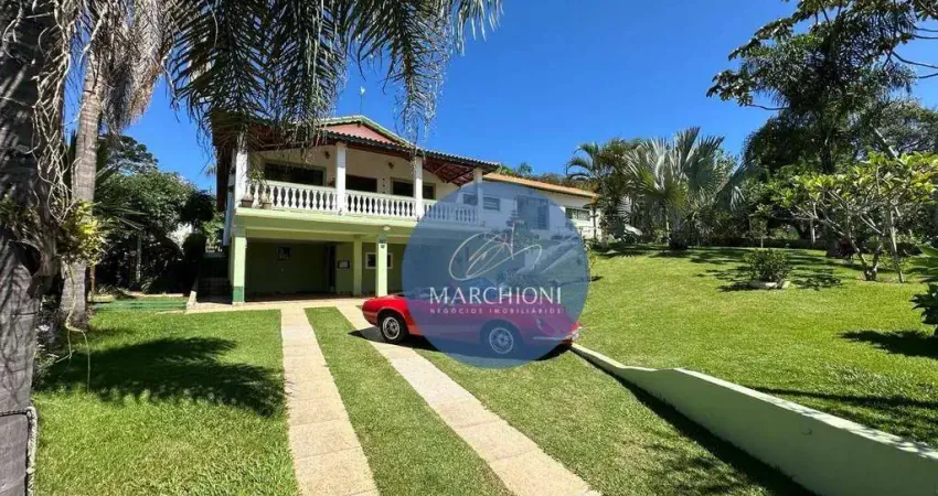 A sua morada no campo com 5 quartos, cozinha caipira e piscina!