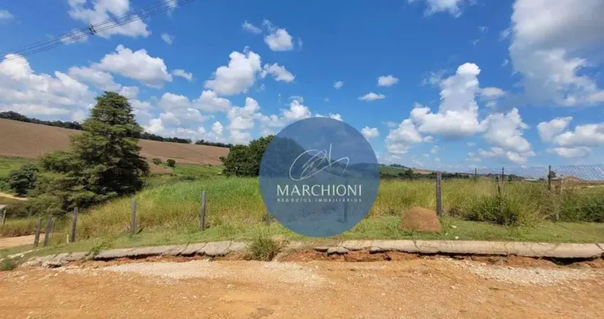 Terreno de esquina com 1293m², loteamento Chácaras Araucárias!