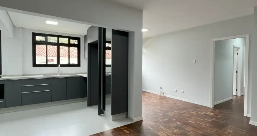Apartamento todo reformado no Água Verde – Curitiba/PR