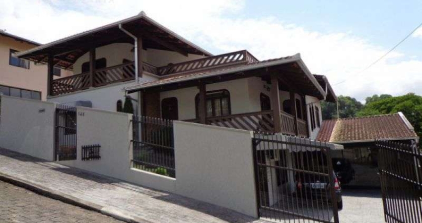Casa com 6 quartos à venda em Água Verde, Blumenau 