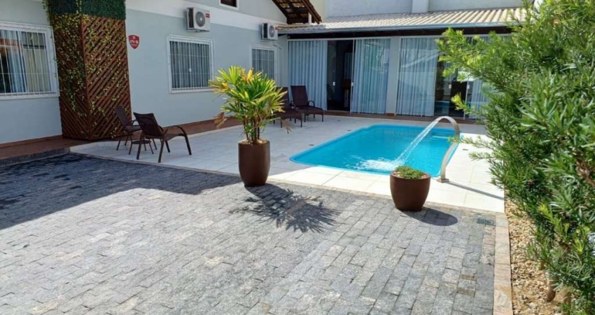 Casa com 4 quartos à venda no Velha, Blumenau 