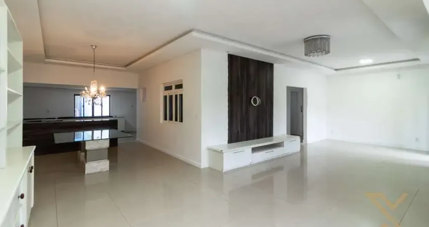 Casa com 4 quartos à venda no Velha, Blumenau 