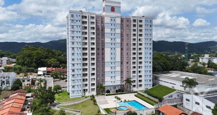 Apartamento com 2 quartos para alugar em Água Verde, Blumenau 
