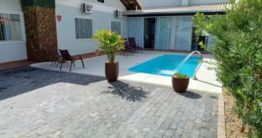 Casa com 4 quartos à venda no Velha, Blumenau 
