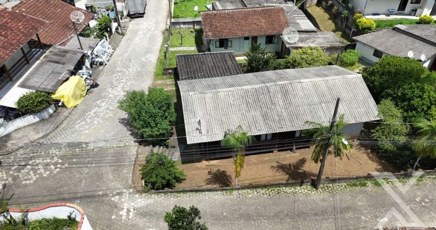 Terreno à venda na Escola Agrícola, Blumenau 