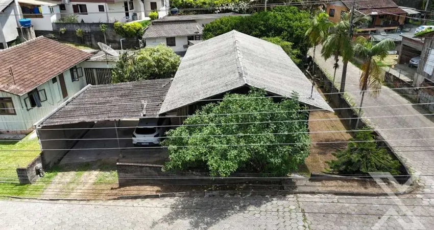 Terreno à venda na Escola Agrícola, Blumenau 