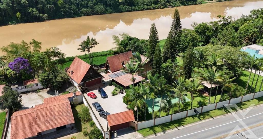 Casa com 4 quartos à venda em Poço Grande, Gaspar 