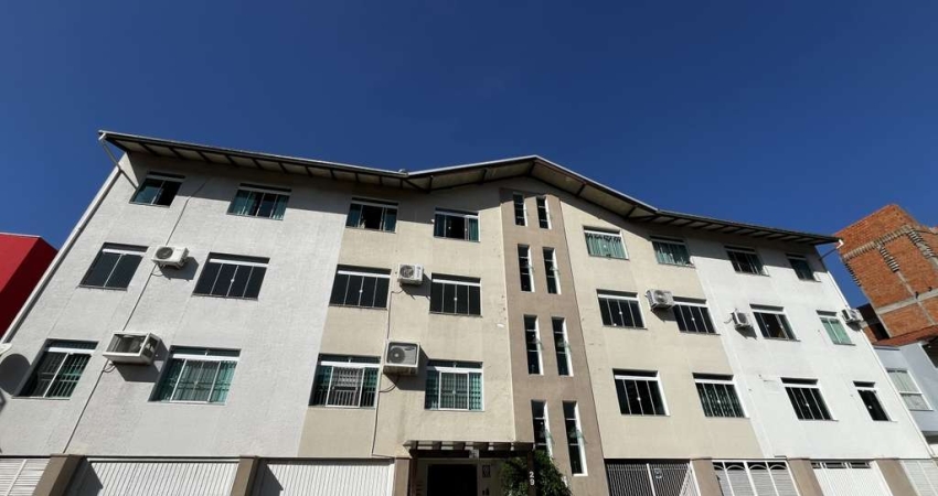 Apartamento com 4 quartos para alugar no Garcia, Blumenau 