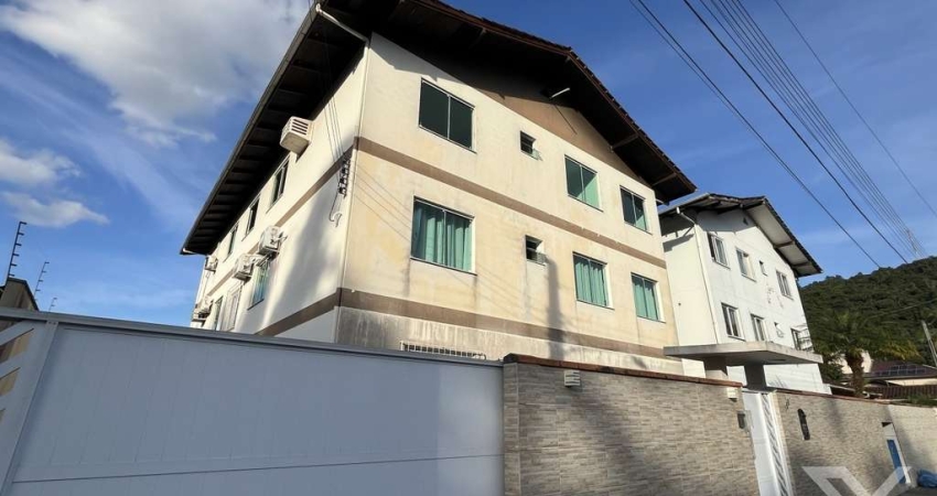 Apartamento com 3 quartos para alugar no Velha Central, Blumenau 