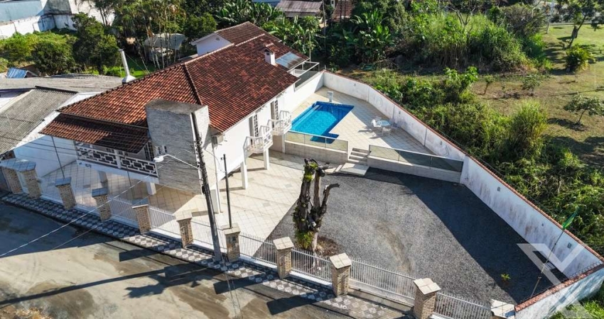 Casa com 3 quartos à venda no Velha, Blumenau 