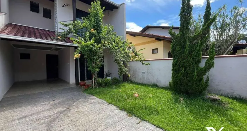 Casa com 3 dormitórios para alugar, 155 m² por R$ 4.558,00/mês - Fortaleza - Blumenau/SC