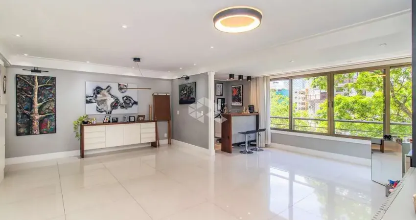 Apto à venda de 133 m², 3 Dornitórios ( 1 suíte ), 2 vagas no Bairro Mont'Serrat