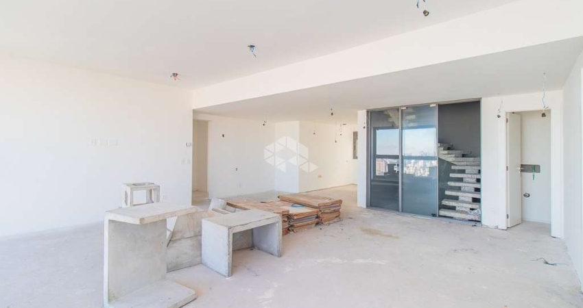 Cobertura à venda com 295 M², 3 suítes e 3 vagas de garagem  no Bairro Monte Serrat