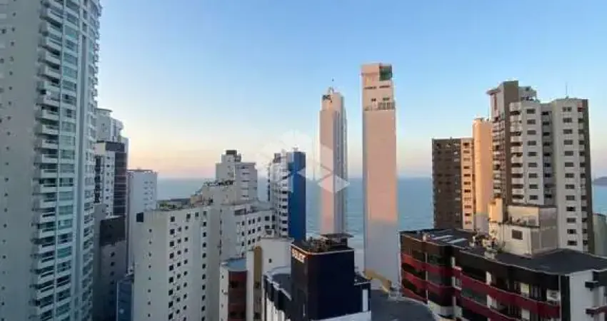 Apto à venda luxuoso, andar Alto no 135 Jardins em  Balneário Camboriú