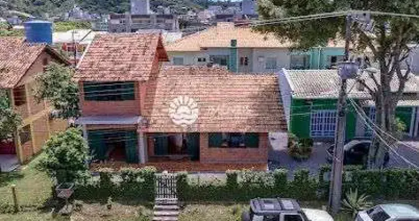 2 casas aconchegantes a 370m da Praia de Quatro Ilhas – conforto e lazer