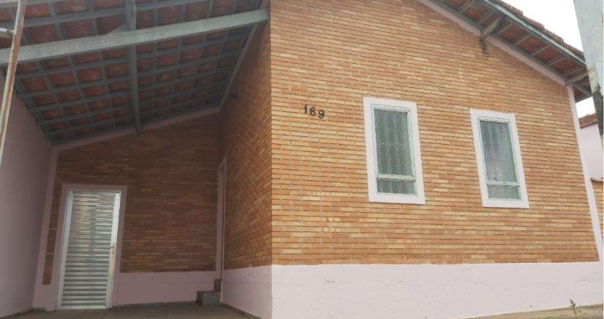 Casa para Venda em Mococa, Vila Naufel, 3 dormitórios, 2 suítes, 3 banheiros, 1 vaga