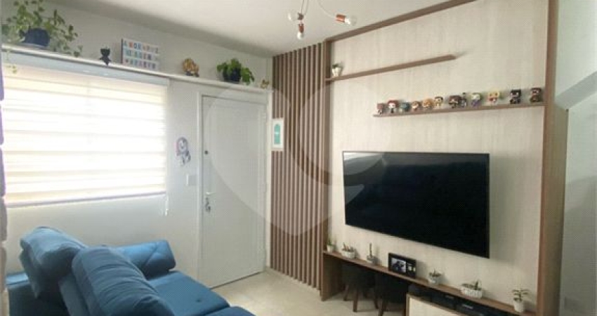 Casa em Condomínio Fechado próximo ao metrô Parada Inglesa