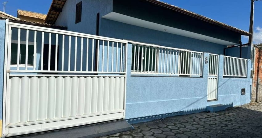 Casa em Condomínio para Locação em São Pedro da Aldeia, Fluminense, 3 dormitórios, 2 banheiros