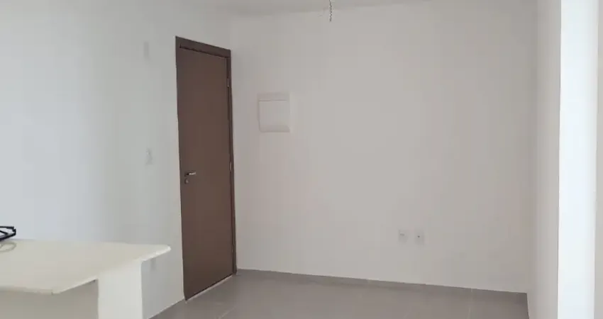 Barato demais! apartamento 2 quartos 2 andar / 1.600 + caução no planalto!