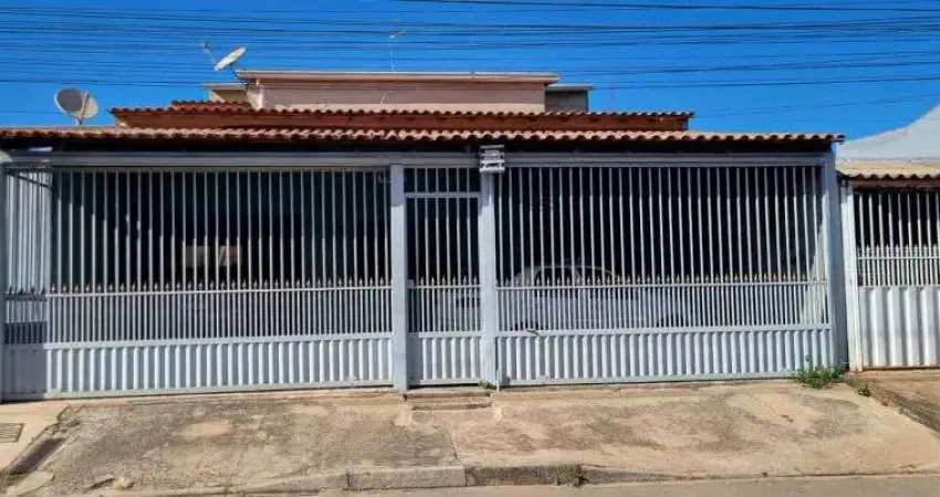 Imóvel para venda possui 100 metros quadrados com 3 quartos em Recanto das Emas - Brasília - DF