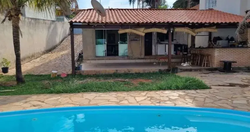 Casa para venda tem 280metros quadrados com 3 quartos no Setor Hab.Arniqueiras - Brasília - DF