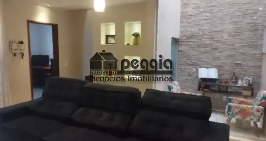 Sobrado com 5 Quartos à venda, 182m² - Núcleo Bandeirante