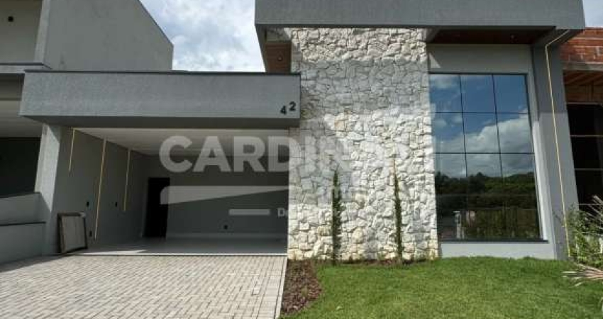 Casa à Venda no Residencial London Park, Indaiatuba/SP com 3 suítes e piscina.