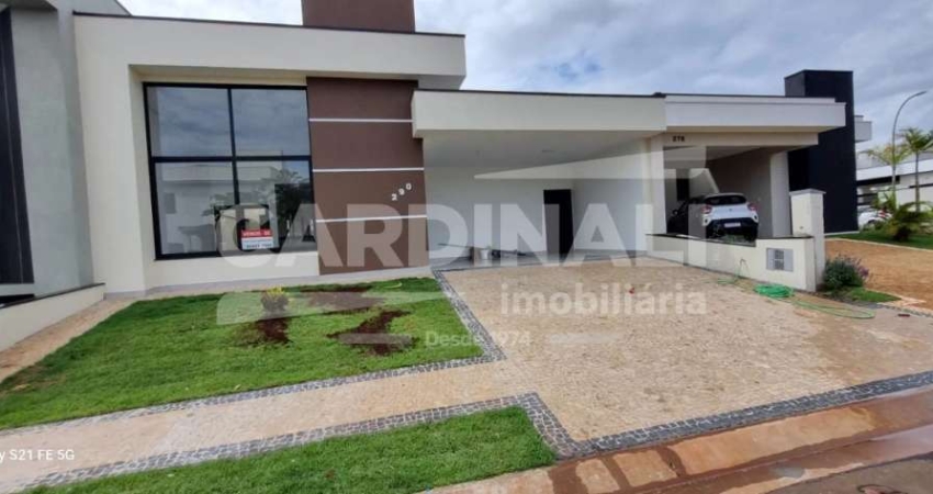 Casa Térrea de Alto Padrão à Venda com 3 suítes e piscina em Paulínia.