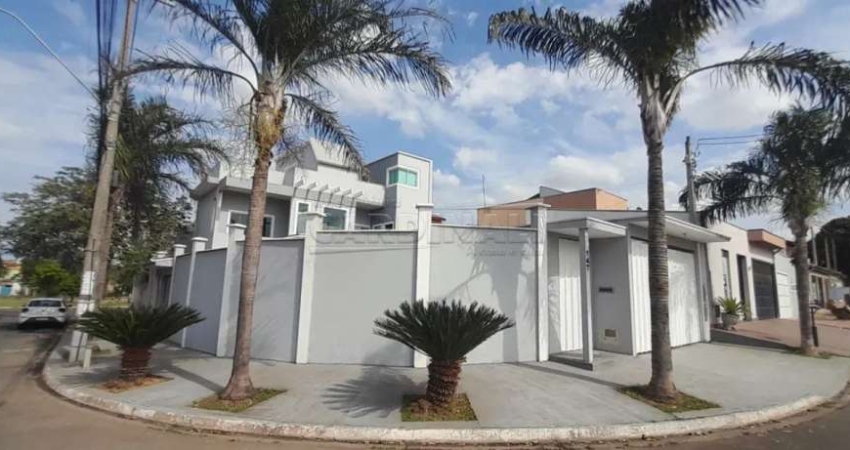 Lindo Sobrado de Esquina à venda em Paulínia com 2 dormitórios.
