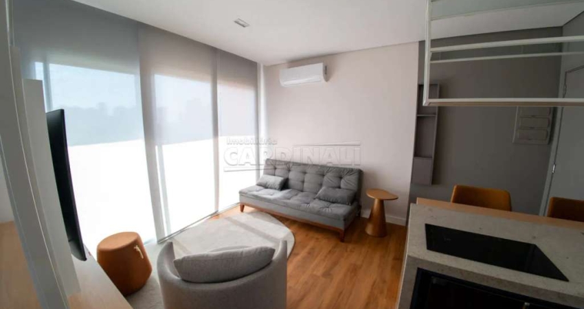 Venda de Apartamento Padrão no bairro Cambuí com 1 dormitório e 1 garagem, área útil de 38,50 m² em Campinas/SP.